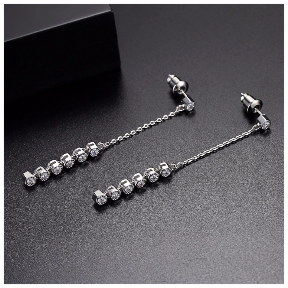 Swarovski Crystals The Yeva Long Earrings - Picture 4 of 4